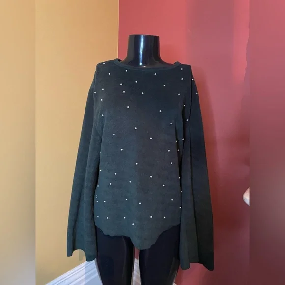 Women’s Zara “ pearled out “ sweater ( small ) - Picture 1 of 4